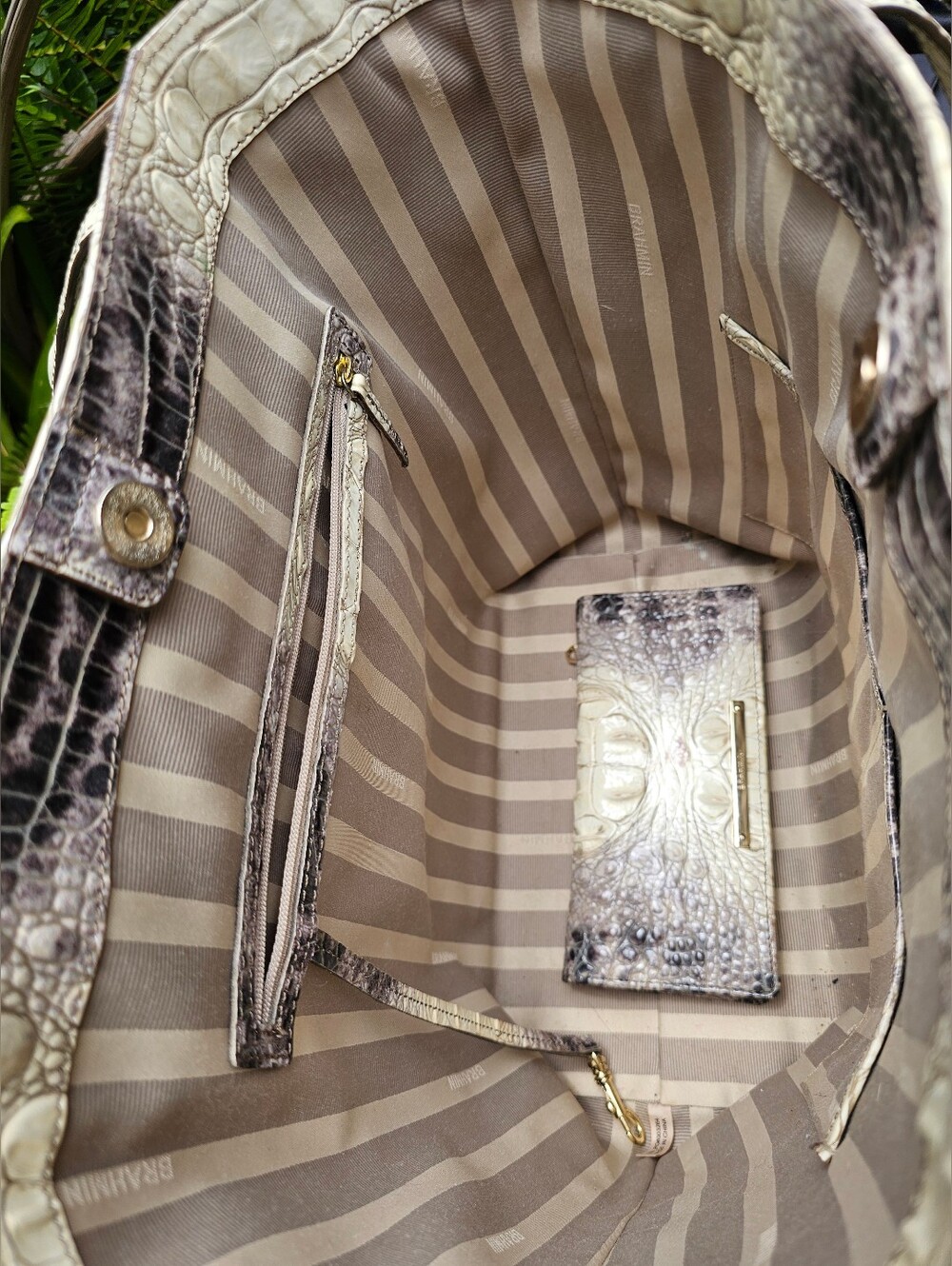 Brahmin Veranda Melbourne Jayden Tote & Ady Wallet Set - Picture 5 of 12